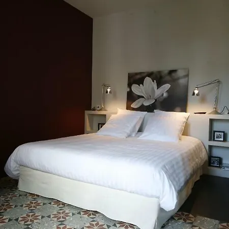 Les 4 Etoiles Bed & Breakfast 3*