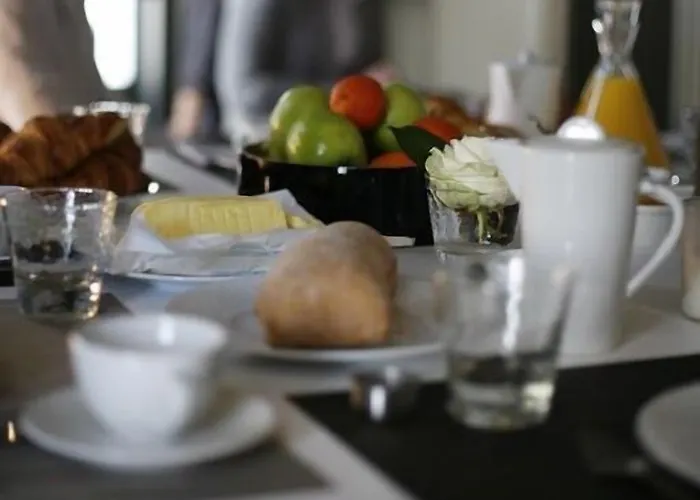 Les 4 Etoiles Bed & Breakfast 3*