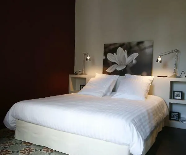Les 4 Etoiles Bed & Breakfast 3*